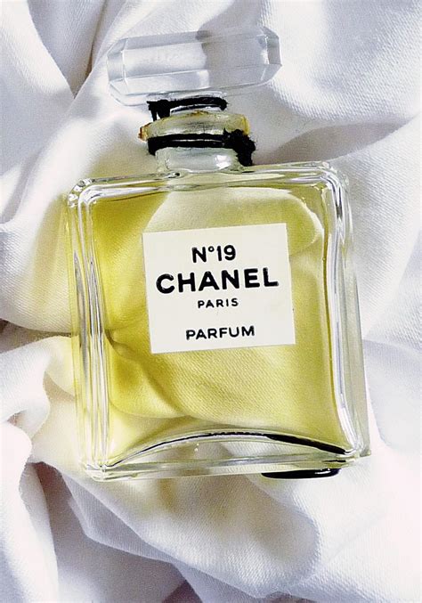 1970 chanel|fragrantica Chanel no 19.